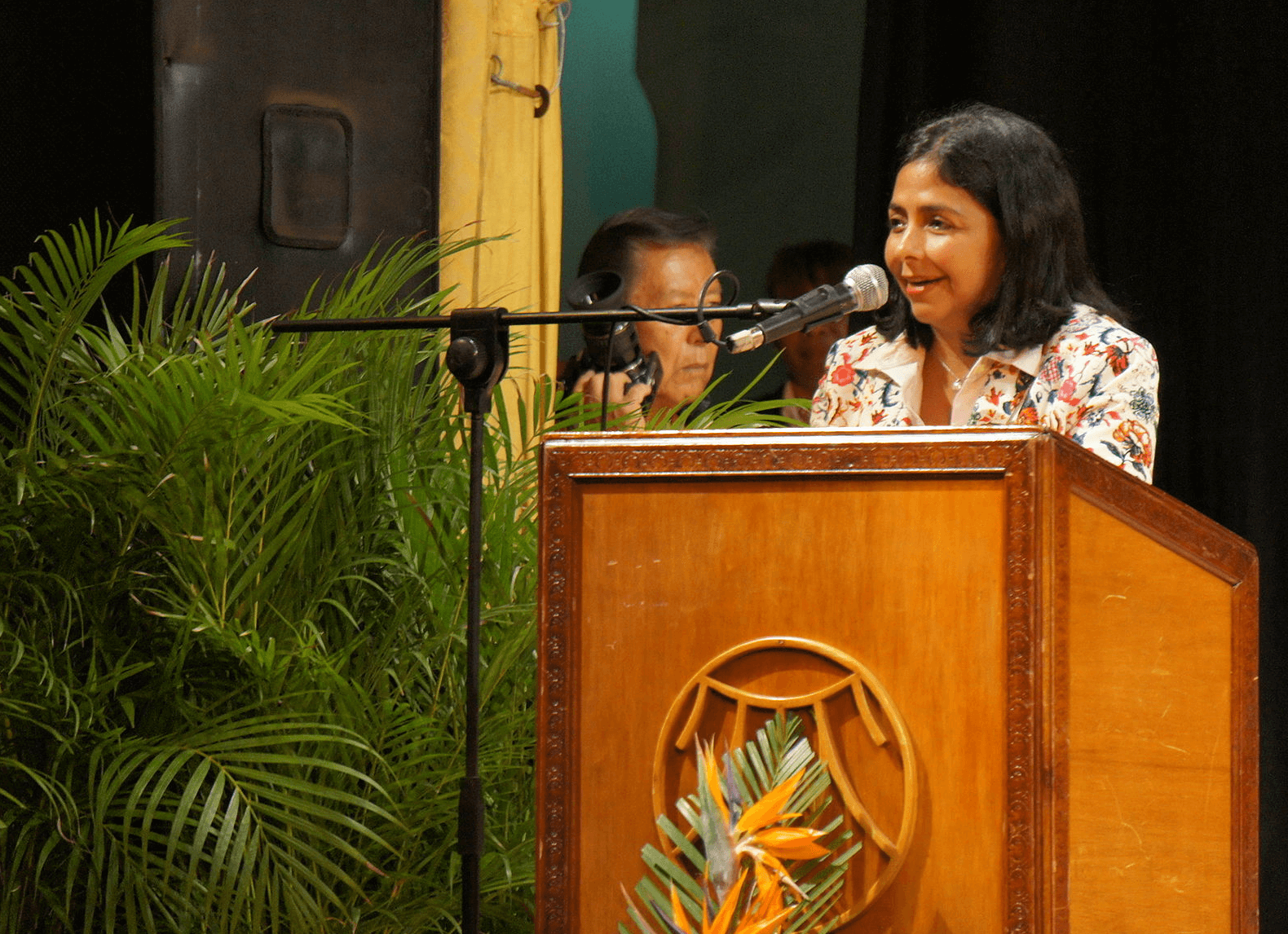Delcy Rodríguez conmemora el 74 aniversario de la fundación de la República Popular de China
