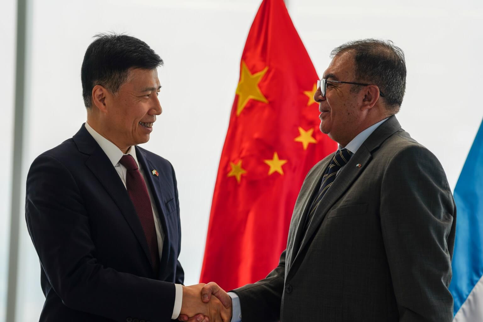 Honduras y China están en negociaciones para la firma de un tratado de libre comercio