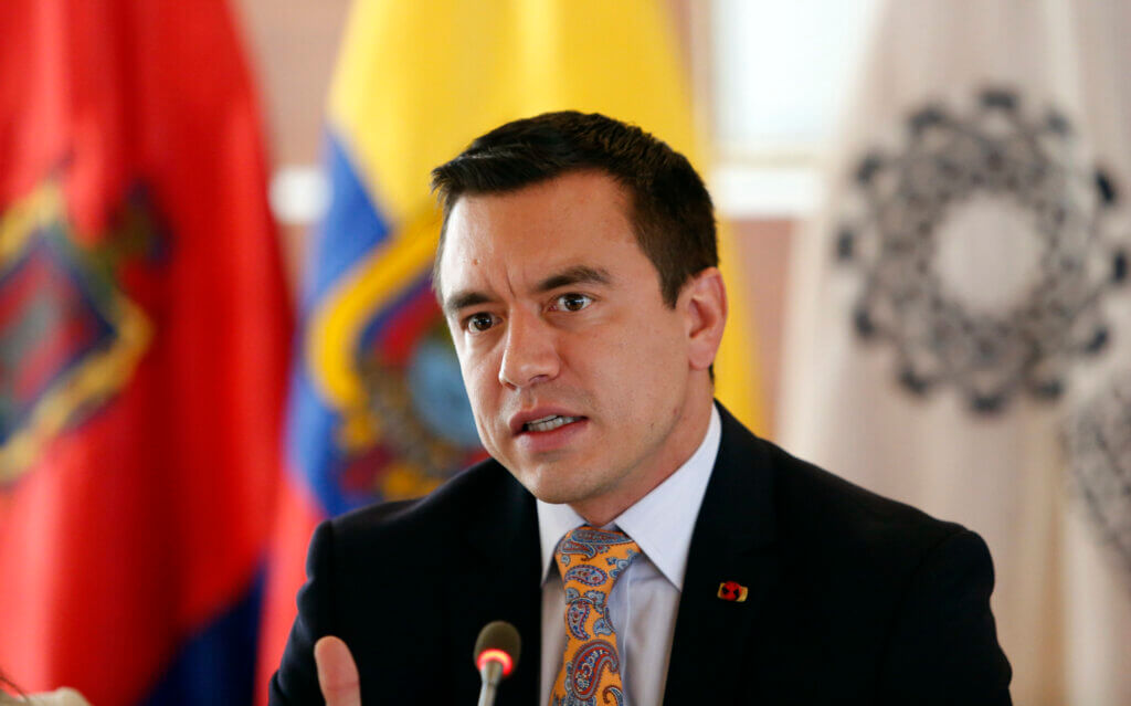 Presidente de Ecuador explorará acceso a préstamos chinos durante su gira internacional