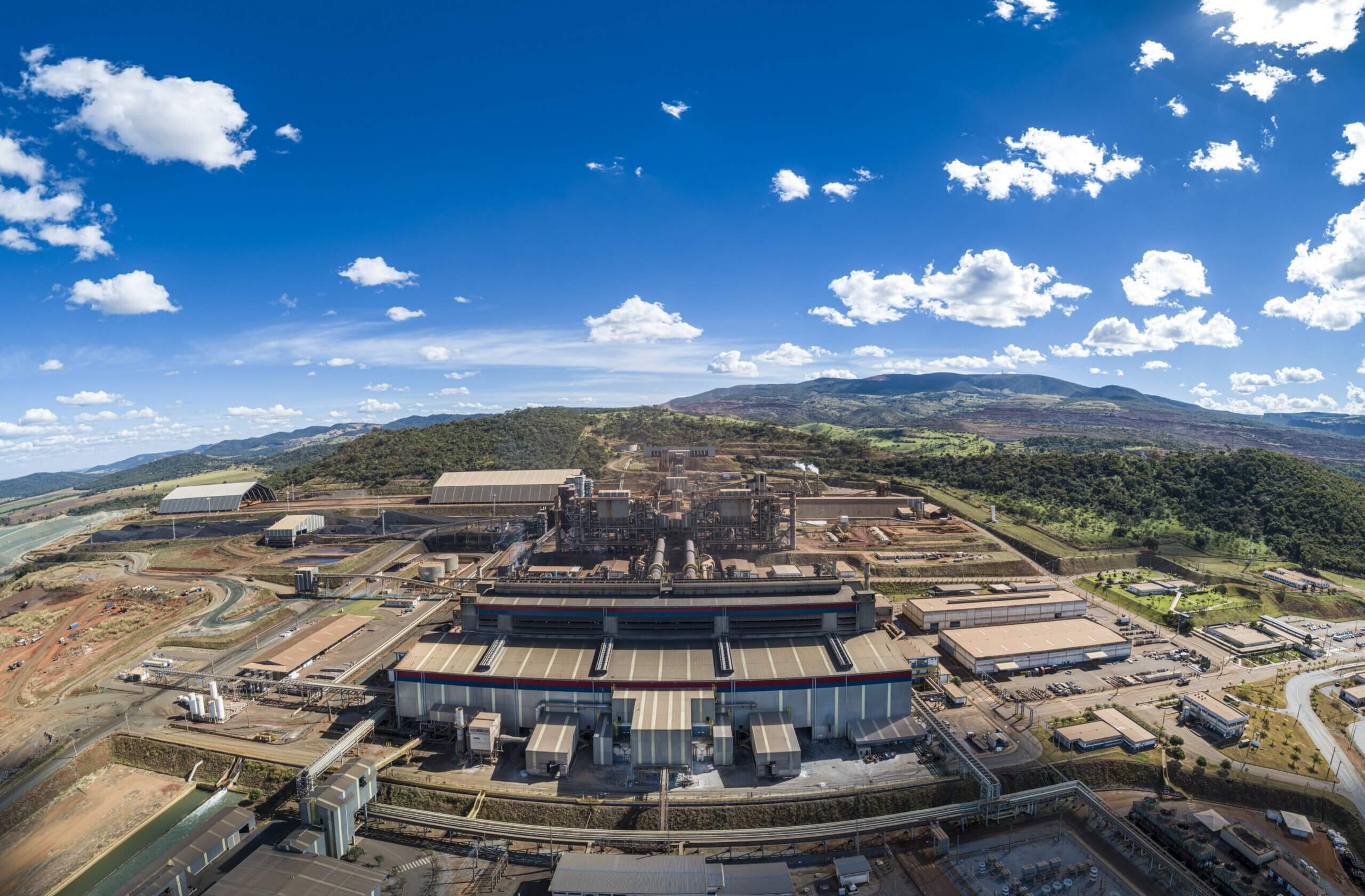 China toma control del 60 % del níquel brasileño tras comprar plantas clave a Anglo American