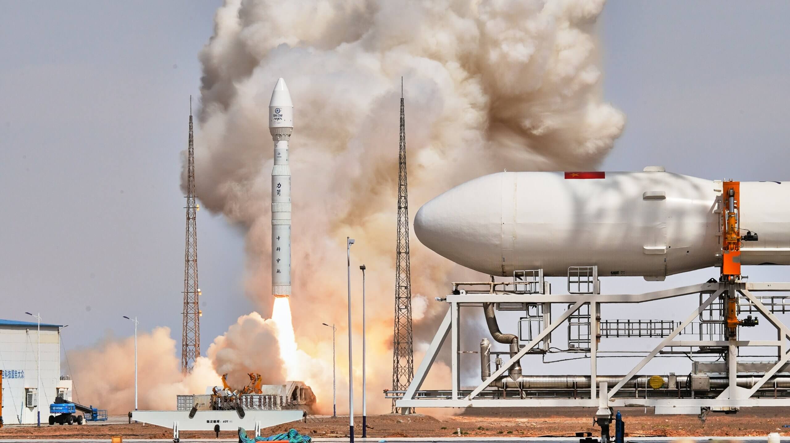 Cohete chino lanza satélites mexicanos en misión histórica