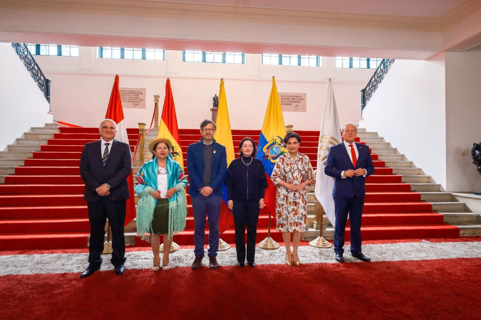 China se une a la Comunidad Andina como país observador