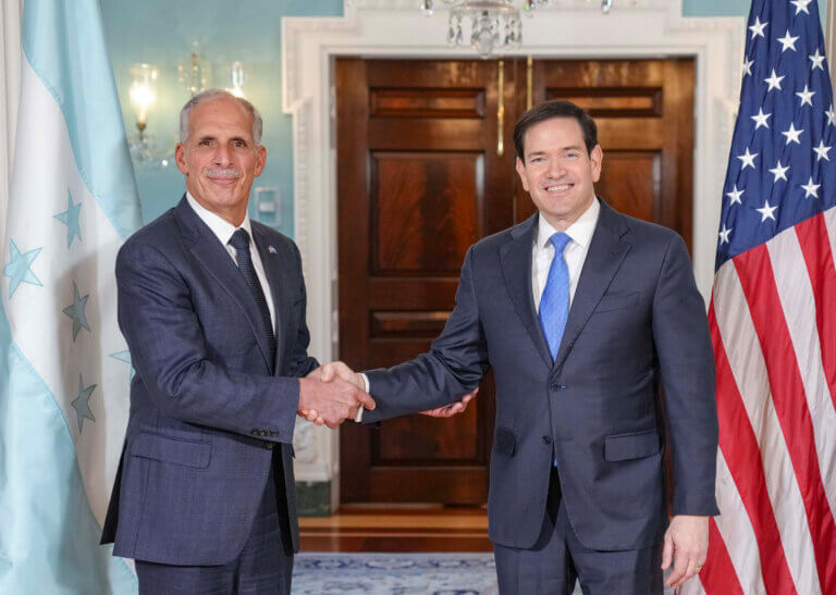 El nuevo gobierno de Nasry Asfura reabre el debate sobre China en Honduras, tras un giro diplomático con resultados económicos limitados e incertidumbre política.